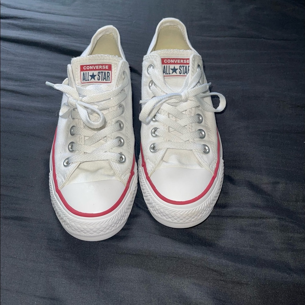 Chuck Taylor White Low-Top Converse
